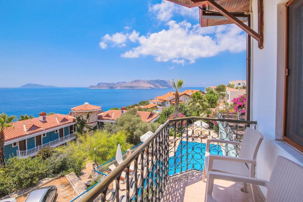 Amphora Hotel - image 5