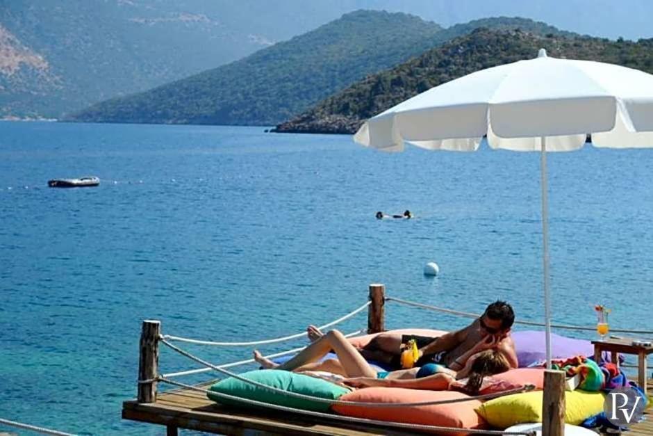 Kas Villa Sleeps 11 Pool Air Con WiFi - image 5