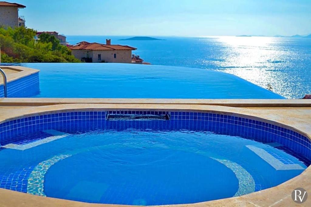 Yenikoy Villa Sleeps 8 with Pool Air Con and WiFi - main image