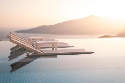 Luxury Villa for 8 with 20m large Infinity Pool - image 6