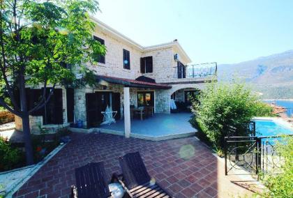 villa with fantastic views in a prime location in Kas peninsula - image 5
