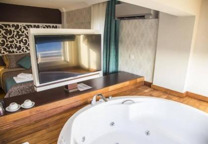 Sea View Hotel - image 1