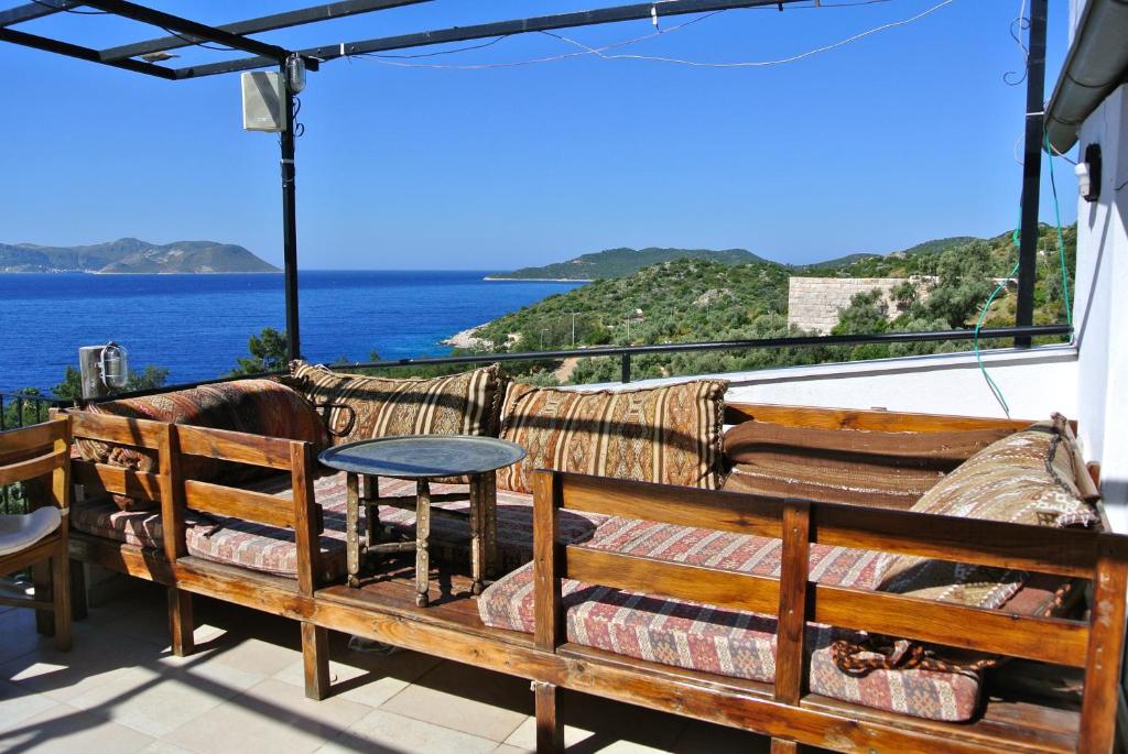 Hideaway - main image