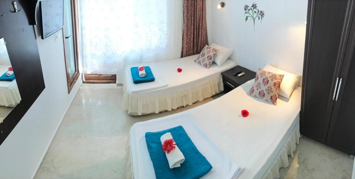Santosa Pension - main image