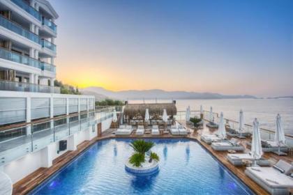 Meis Exclusive Hotel - image 1