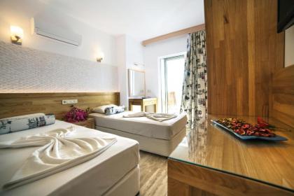 Nur Hotel - image 2