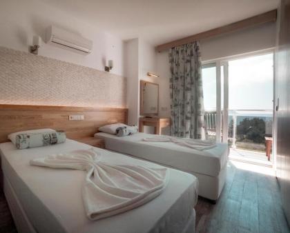 Nur Hotel - image 8