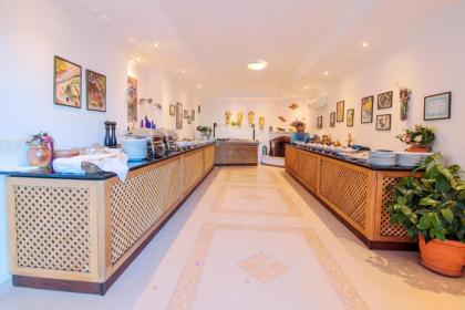 Hadrian Hotel - image 14