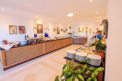Hadrian Hotel - image 19
