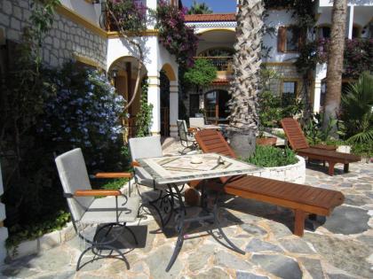 Hadrian Hotel - image 8