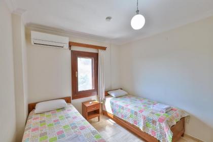 Nirvana Apartments - image 18