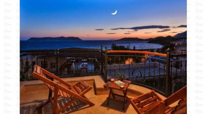 Kaş merkezde denize yakın balkonlu konforlu apart daireler - image 1