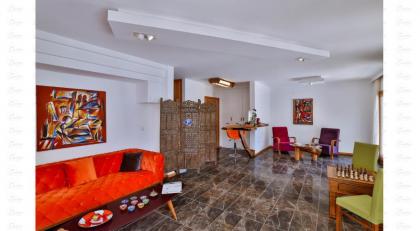 Kaş merkezde denize yakın balkonlu konforlu apart daireler - image 16