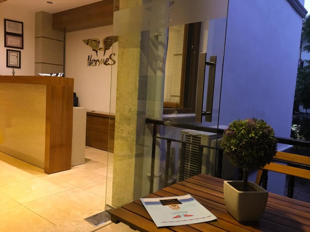 Hotel Hermes - image 2