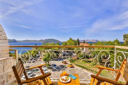 Arnna Hotel - image 1
