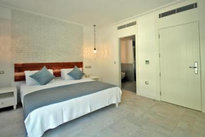 Arnna Hotel - image 20