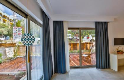 Arnna Hotel - image 4