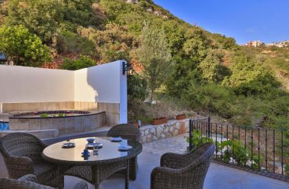 Kaş merkezde deniz manzaralı 4 kişilik aile evleri - image 13