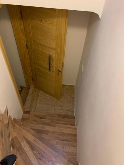 The Townhouse Apartment - image 2