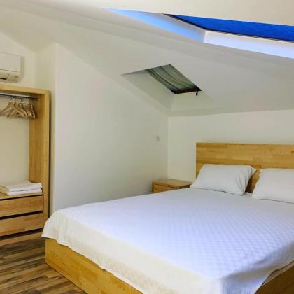 The Townhouse Apartment - image 5