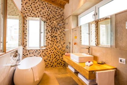 Mekvin Hotels Deniz Feneri Lighthouse - image 5