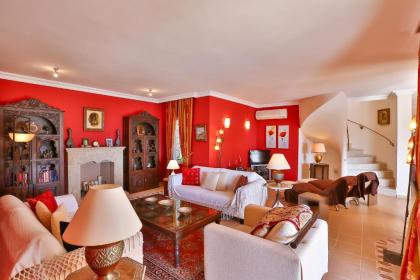 Kaş deniz manzaralı 8 kişilik villa - image 8