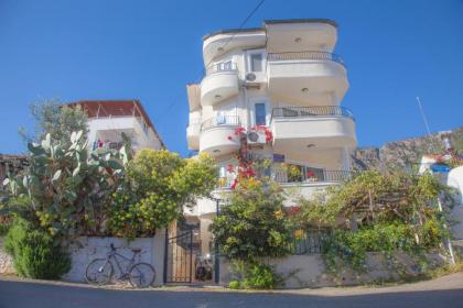 Kale Apart - image 8