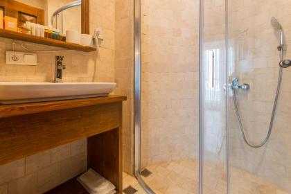 Hillcity Hotel - image 13