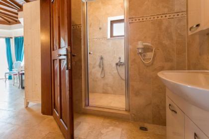 Hillcity Hotel - image 17
