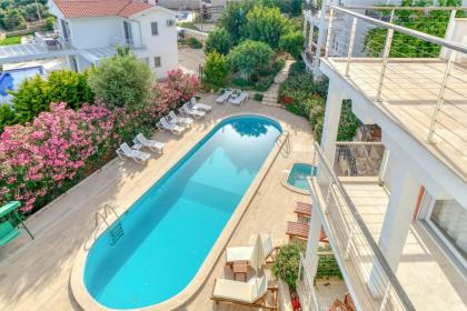 Villa Mari - image 1