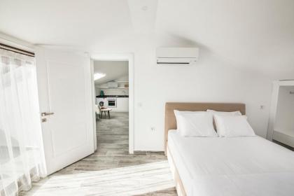 Cedrus Suites - image 2