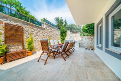 5 bedrooms villa with sea view private pool and terrace at Kalkan 1 km away from the beach - image 10