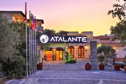 Atalante Hotel - image 1
