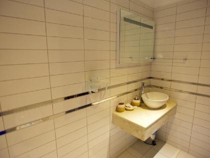 HOTEL HERMES - image 4