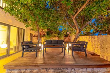 Luxus Villa Skyla mit 5 Schlafzimmern & Meer-Blick - image 6