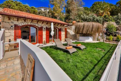 Hotel and Villa Kale Suites heated pool in winter adults only - image 22