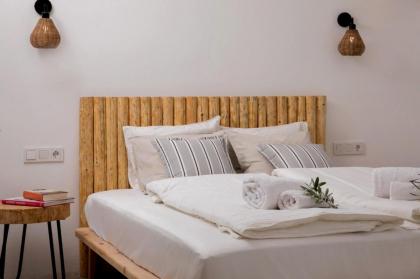 Hotel and Villa Kale Suites heated pool in winter adults only - image 25