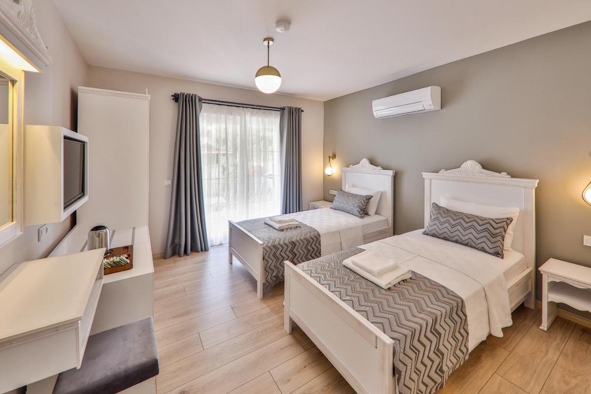 Lora Kaş Hotel - image 3
