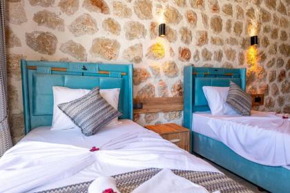 Kalkan'da 2 Yatak Odalı Jakuzili Villa-Villa Seabird - image 27