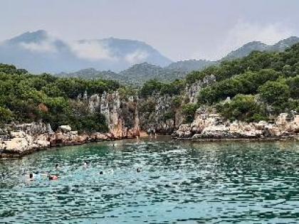 Kaş çarşı merkezde full eşyalı 11geniş lüks daire