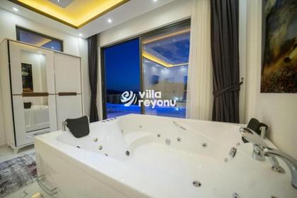 Tutku - 3 bedroom Secluded Private Villa with Jacuzzi in Kalkan - image 24