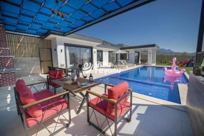 Tutku - 3 bedroom Secluded Private Villa with Jacuzzi in Kalkan - image 26