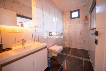 Tutku - 3 bedroom Secluded Private Villa with Jacuzzi in Kalkan - image 7