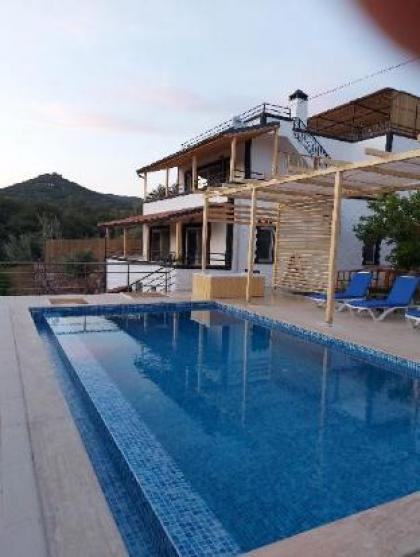 Villa Larmina Antalya  Ka?'ta  Muhte?em  Manzaral? - image 4