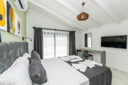 Leonis Hotel - image 17