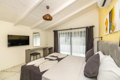 Leonis Hotel - image 21