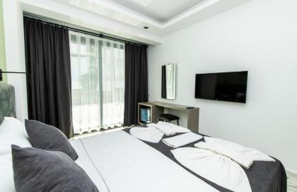 Leonis Hotel - image 27