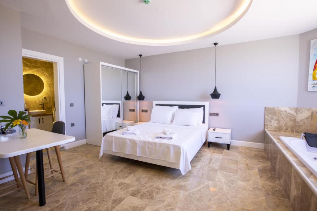 Luxury Flat with Jacuzzi in Kas - image 4