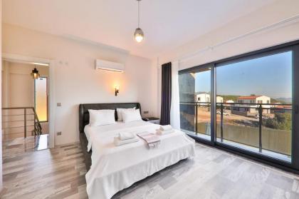 Charming Villa with Private Pool in Kas - image 2
