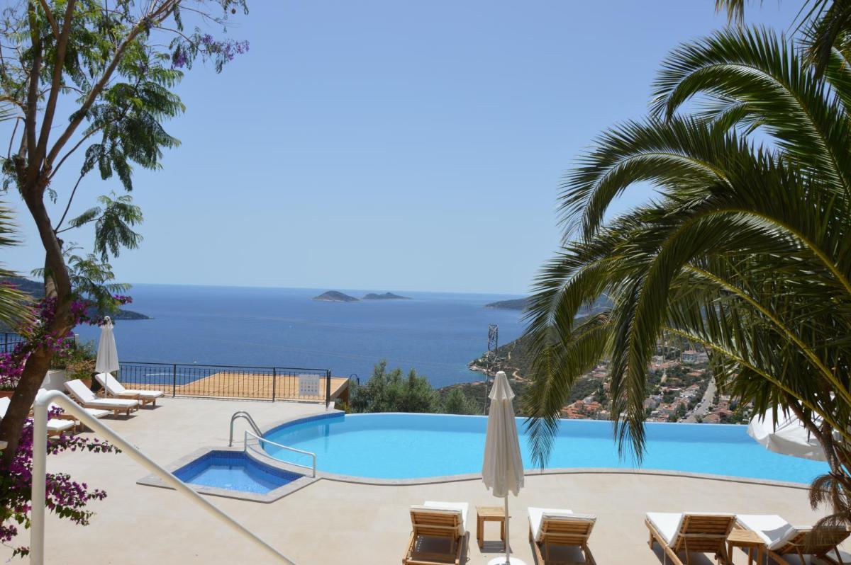 The Mediteran Hotel - image 3